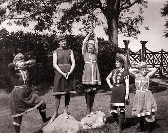 Group in Bathing Costumes 1885 (Alice Austen)