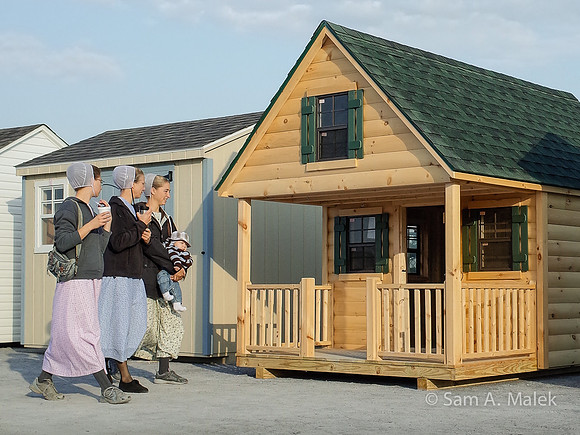 A Baby and a Small House